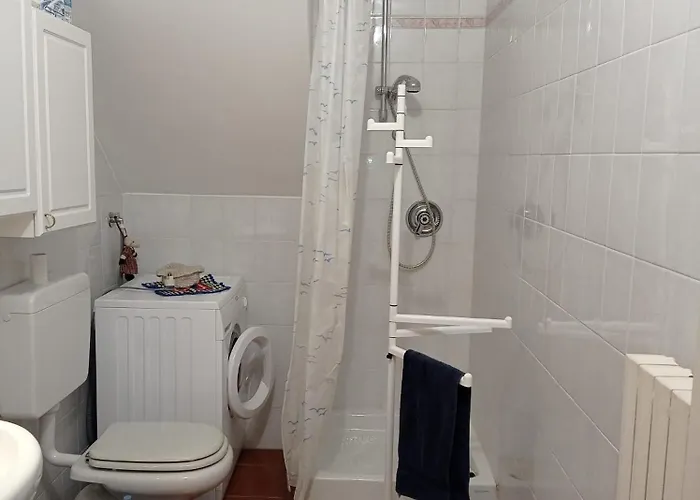 Con Box Auto E Ripostiglio Sci * أولكس