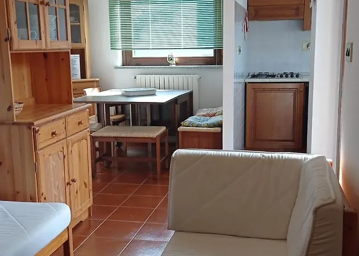 Con Box Auto E Ripostiglio Sci